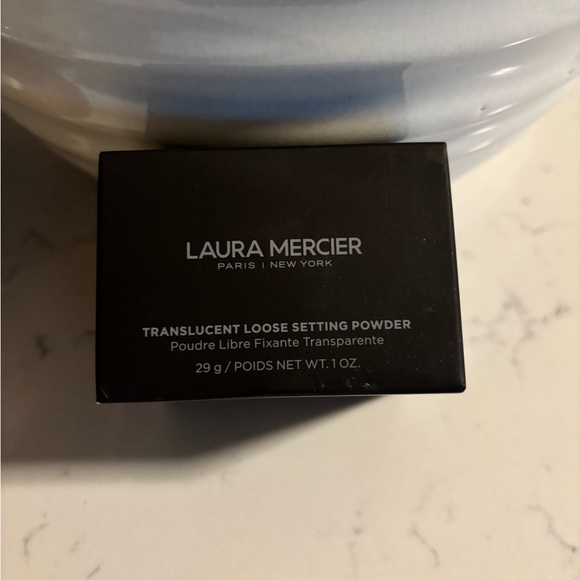 Laura Mercier Translucent Setting Powder 1 oz. Brand new sealed still in box - Picture 2 of 8